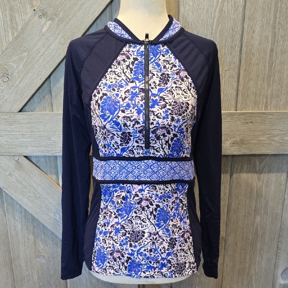 Athleta Rashguard - Picture 2 of 7